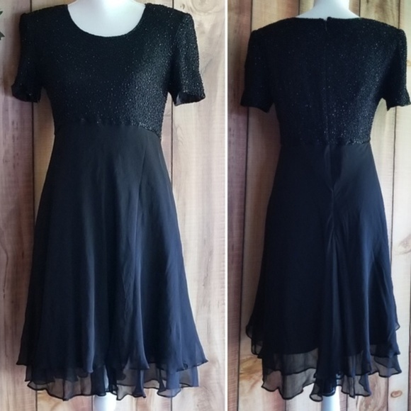 Adrianna Papell Dresses & Skirts - Adrianna Papell Cocktail Dress Black 8